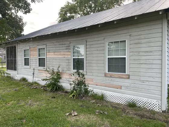 Exterior house painting — photo P004
