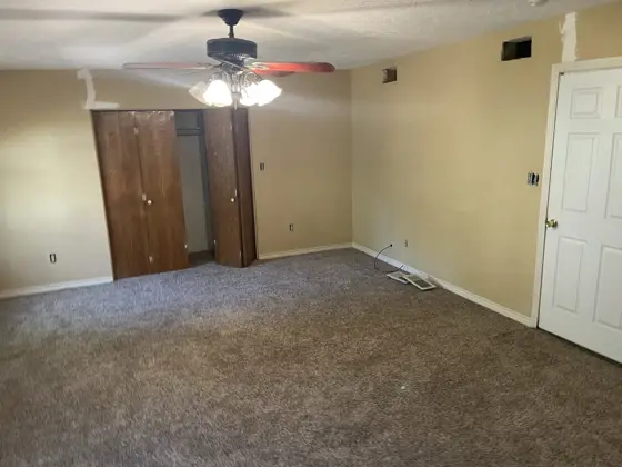 Interior painting and preparation — photo P024