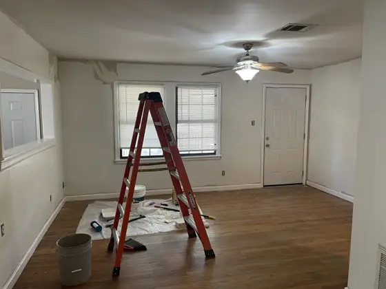 Interior painting and preparation — photo P025