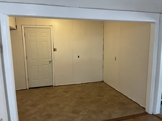 Interior painting and preparation — photo P026