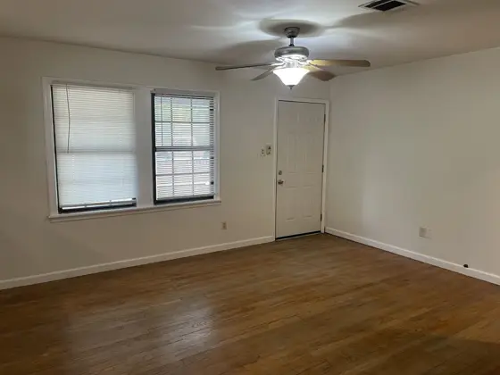 Interior painting and preparation — photo P034