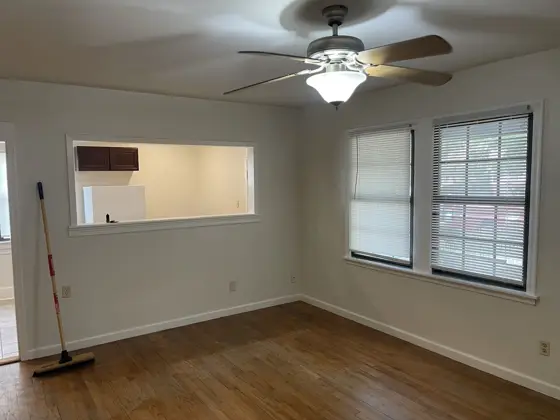 Interior painting and preparation — photo P035