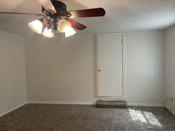 Interior painting and preparation — photo P041
