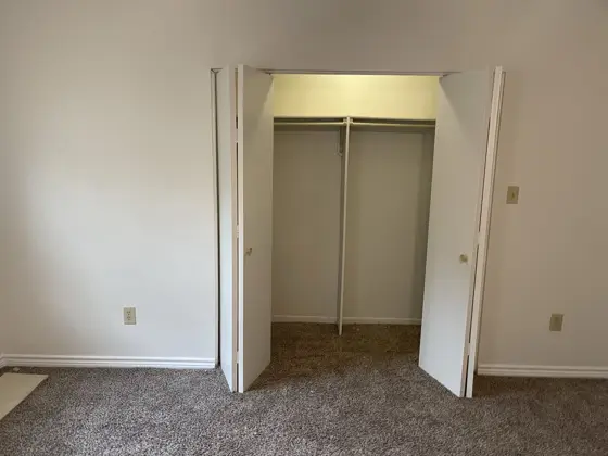 Interior painting and preparation — photo P043