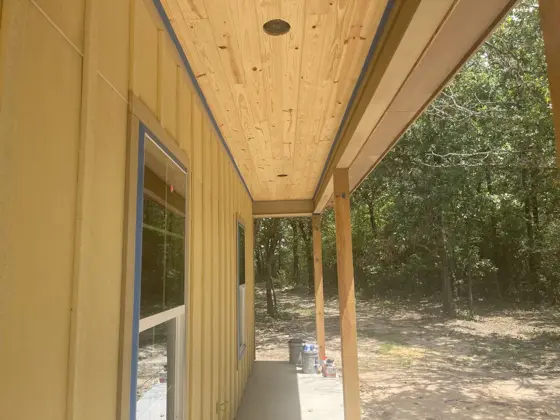 House painting and ceiling staining — photo P059