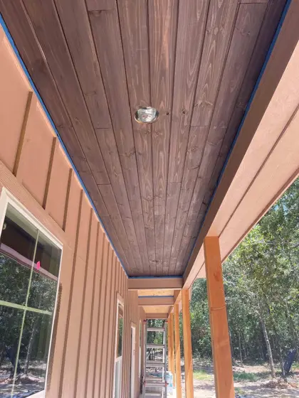 House painting and ceiling staining — photo P071