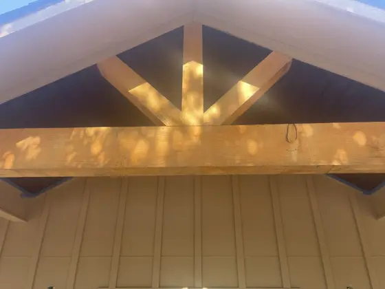 House painting and ceiling staining — photo P074