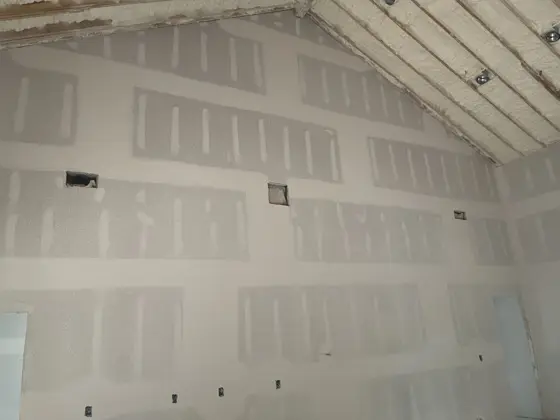 House painting and ceiling staining — photo P081