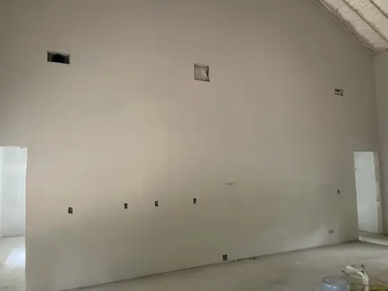 House painting and ceiling staining — photo P086