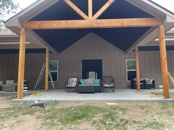 House painting and ceiling staining — photo P088