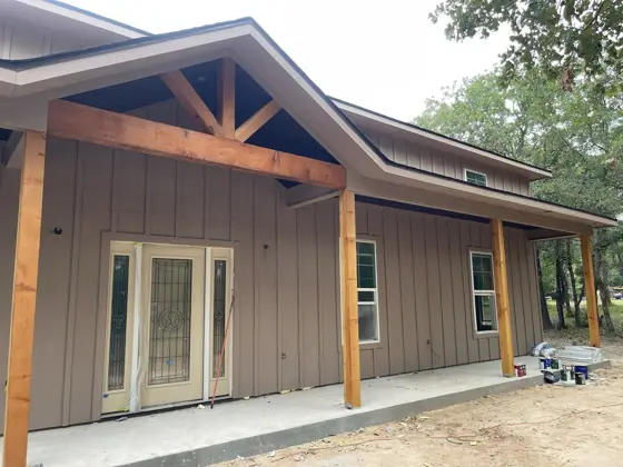 House painting and ceiling staining — photo P091