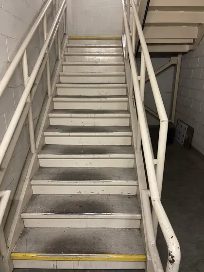 Stair and exterior pressure washing — photo P138