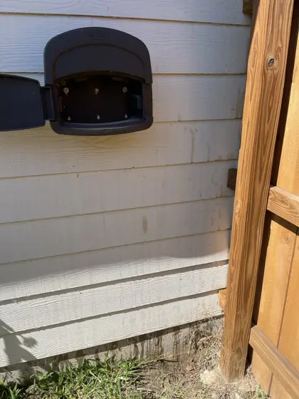 Stair and exterior pressure washing — photo P148