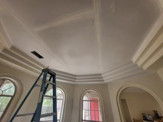 Interior renovations and finish work — photo P294