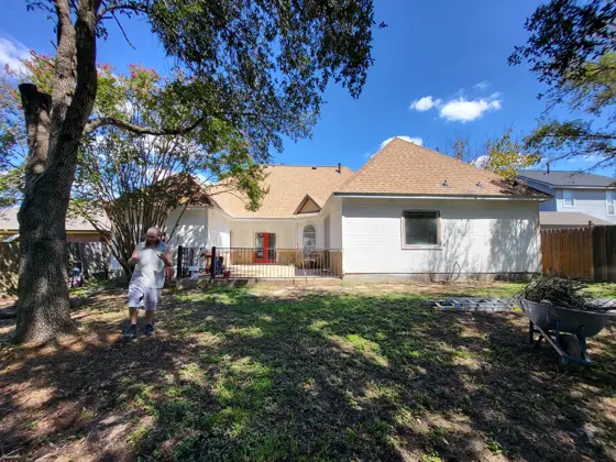 Exterior painting and finish work — photo P313