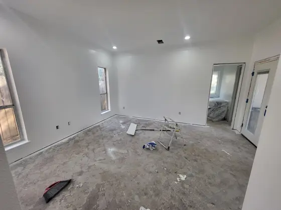 Interior renovations and finish work — photo P338