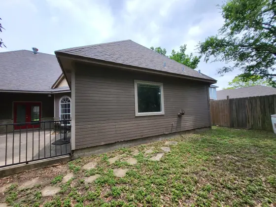 Exterior painting and finish work — photo P357