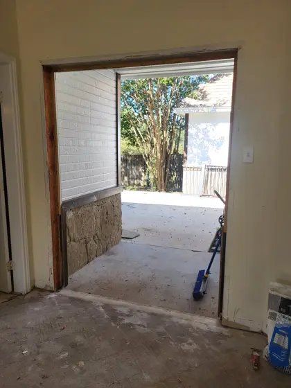 Interior renovations and finish work — photo P387