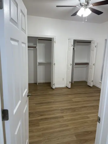 Interior renovations and finish work — photo P389