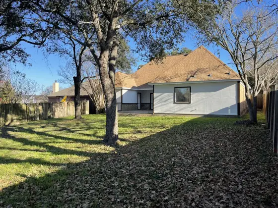 Exterior painting and finish work — photo P401