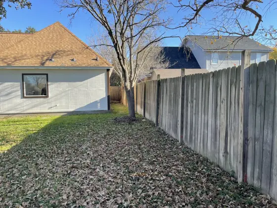 Exterior painting and finish work — photo P402