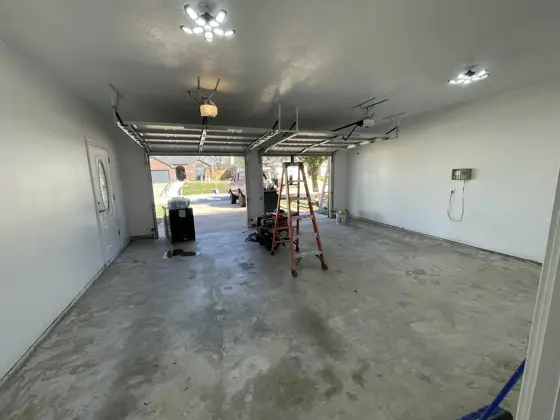 Interior renovations and finish work — photo P404