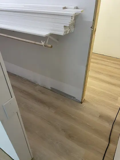 Room renovation and flooring — photo P443