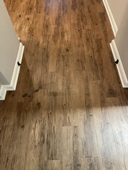 Flooring and trim details — photo P479