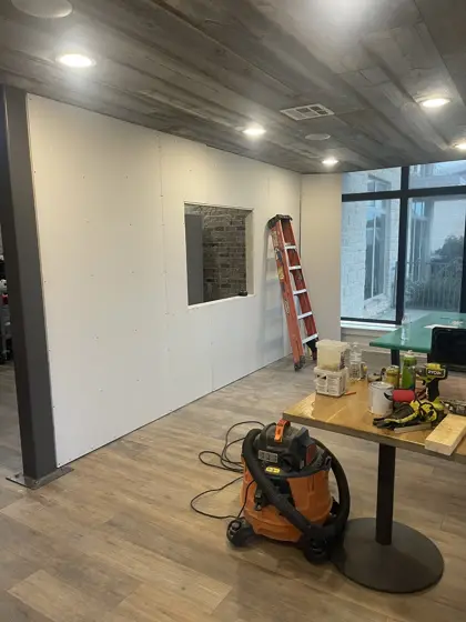 Interior wall and finish work — photo P484