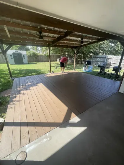 Deck refinishing — photo P510