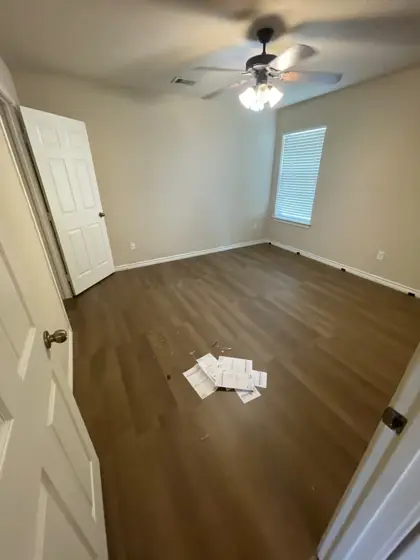 Flooring and trim details — photo P513