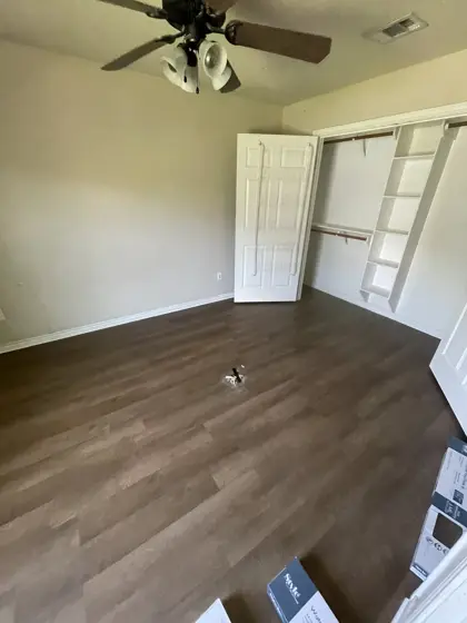 Flooring and trim details — photo P517